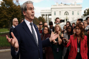 AS Jatuhkan Sanksi terhadap Dua Perusahaan Minyak Terbesar Rusia