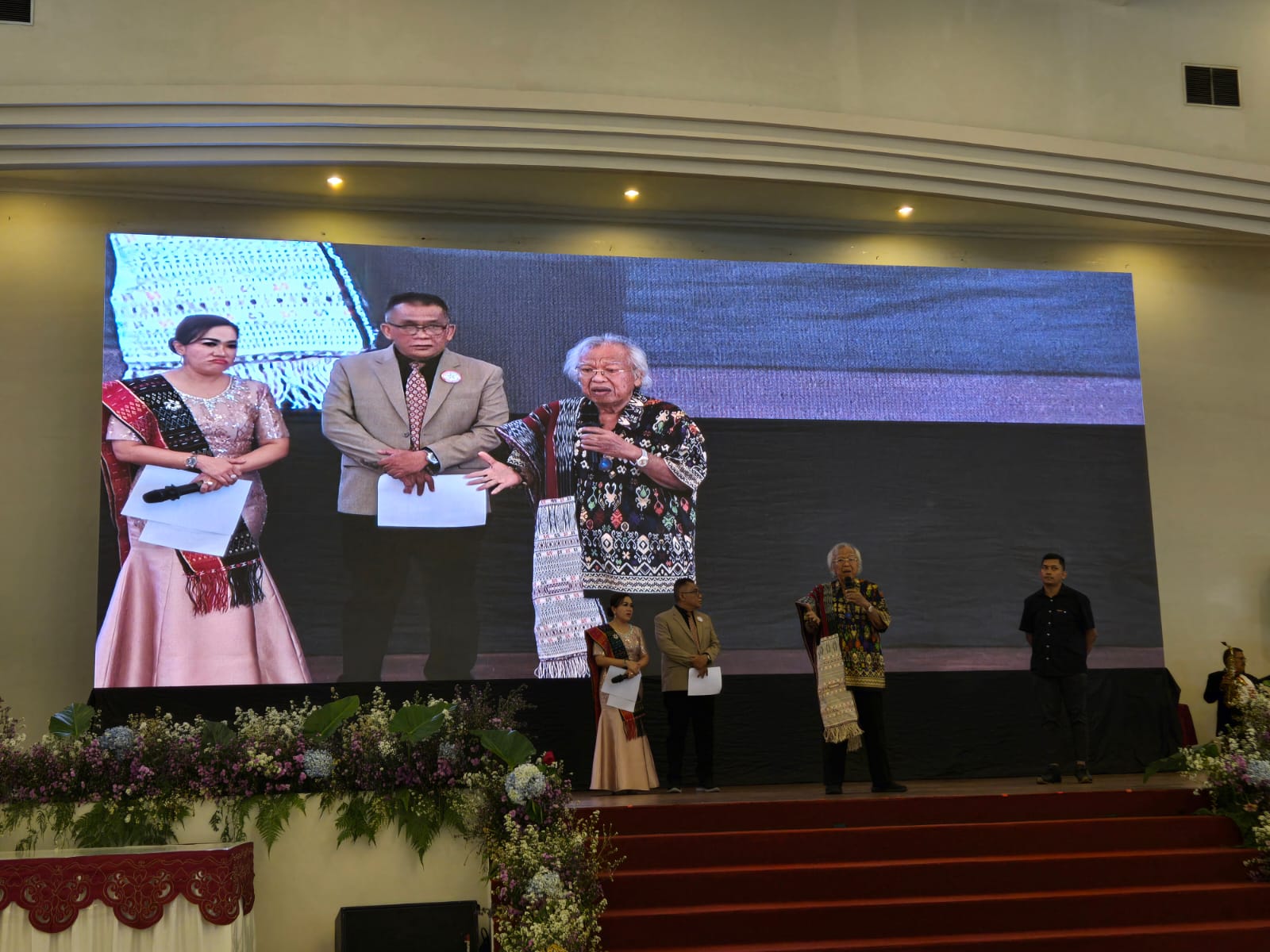 Doa Keluarga Besar Nababan: Bersatu dalam Iman, Menguatkan Persaudaraan