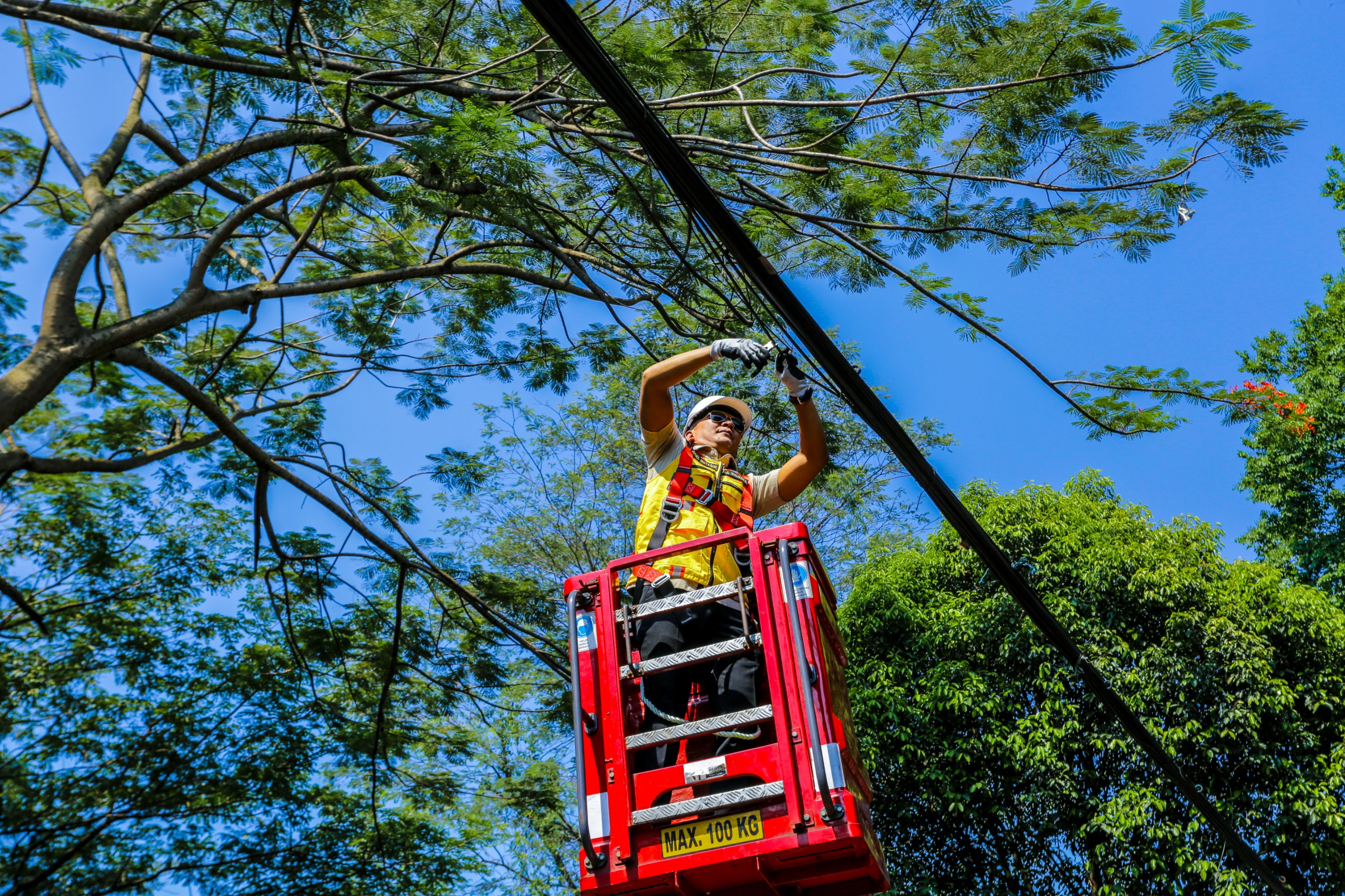Pemkot Bogor Terus Berkomitmen Tata Kabel Udara