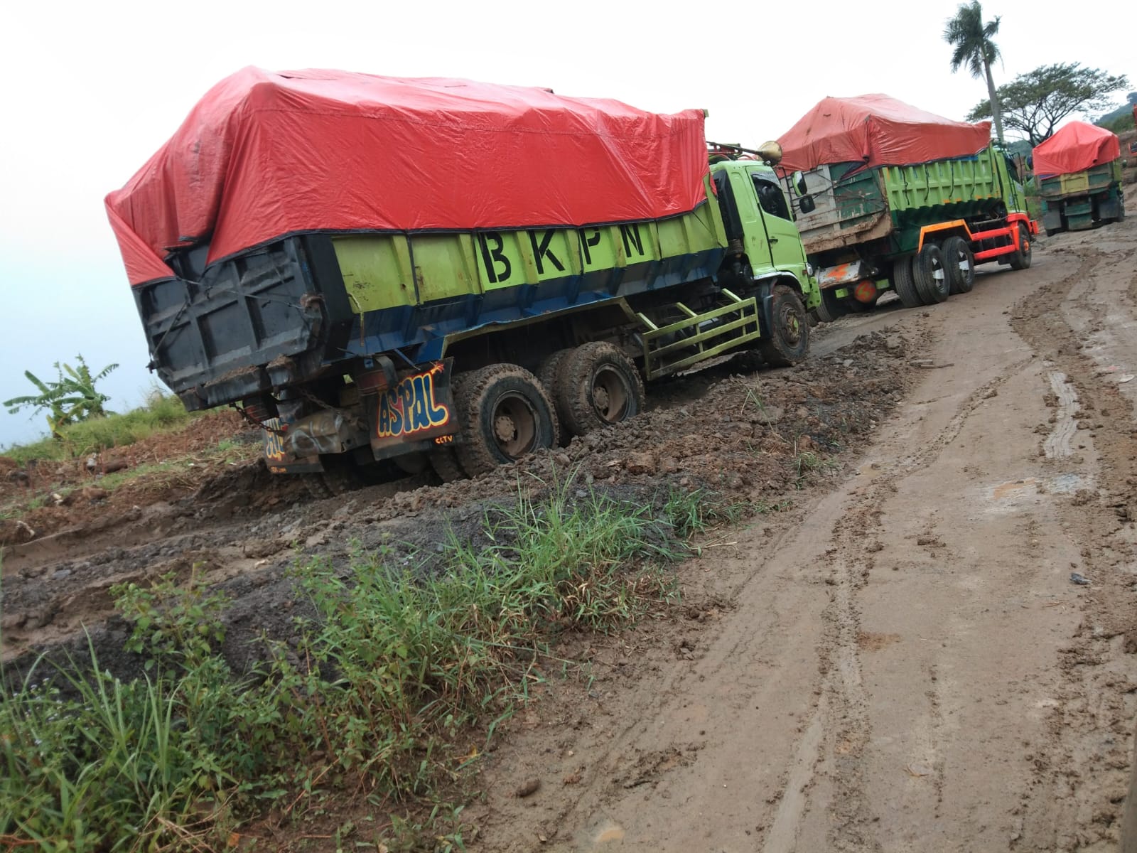 Gubernur Jawa Barat Tutup Sementara Aktivitas Tambang di Parung Panjang 1 Gubernur Jawa Barat Tutup Sementara Aktivitas Tambang di Parung Panjang