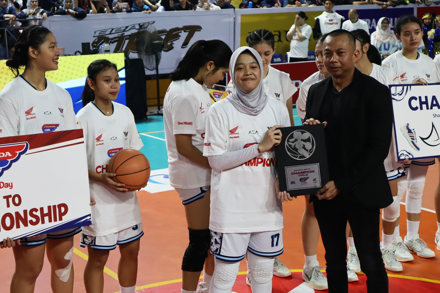Honda DBL Jakarta Series South Region: SMAN 70 Jakarta Pertahankan Tahta, Raffles Christian School Jadi Penguasa Baru