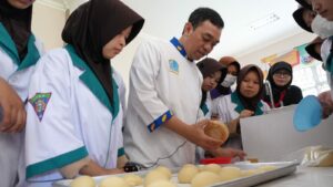 Program Bogasari Mengajar di SMKN 2 Pandeglang-Banten Digelar, Ini yang Diberikan