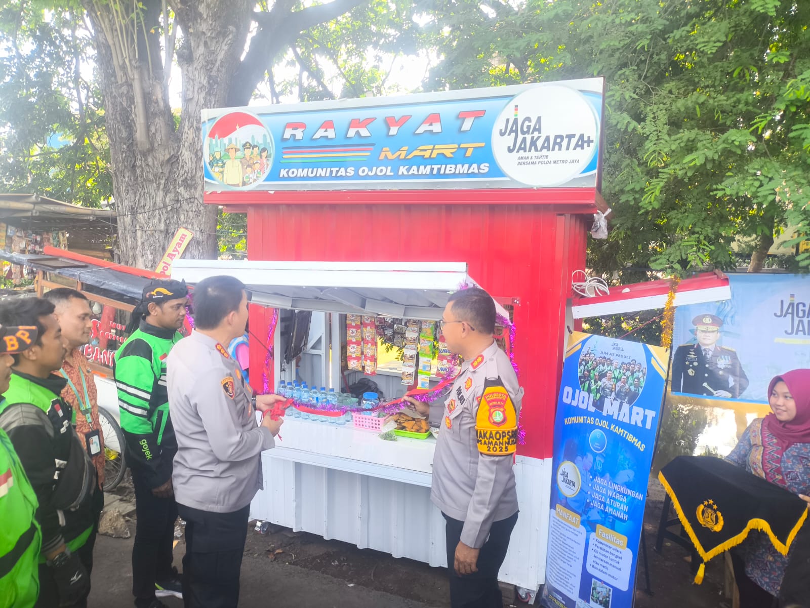 Launching 'Ojol Mart', Polresta Bandara Soetta Ajak Pengemudi Ojek Online Jaga Kamtibmas Kondusif 1 Launching ‘Ojol Mart’, Polresta Bandara Soetta Ajak Pengemudi Ojek Online Jaga Kamtibmas Kondusif