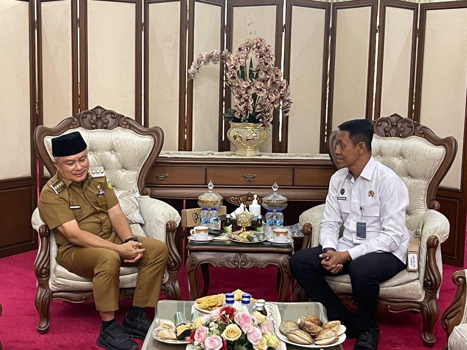 Temui Bupati Kuningan, Kalapas Kenalkan Peci Peupeujeuh dan Program Jawara Api