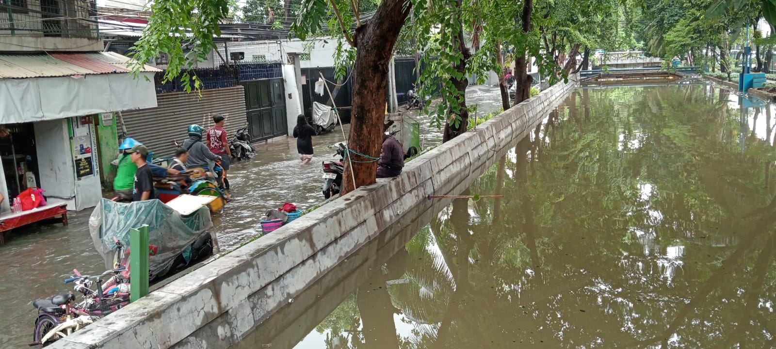 Pemprov DKI Jakarta Siaga Penuh Hadapi Musim Hujan, BPBD Perkuat Sistem Peringatan Dini
