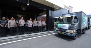 Polda Jatim Salurkan Bantuan untuk Warga Terdampak Erupsi Semeru