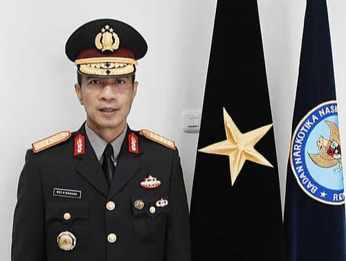 Sempat Dapat Perlawanan, BNN Tangkap 18 Tersangka dan Amankan Ratusan Gram Narkotika di Kampung Bahari