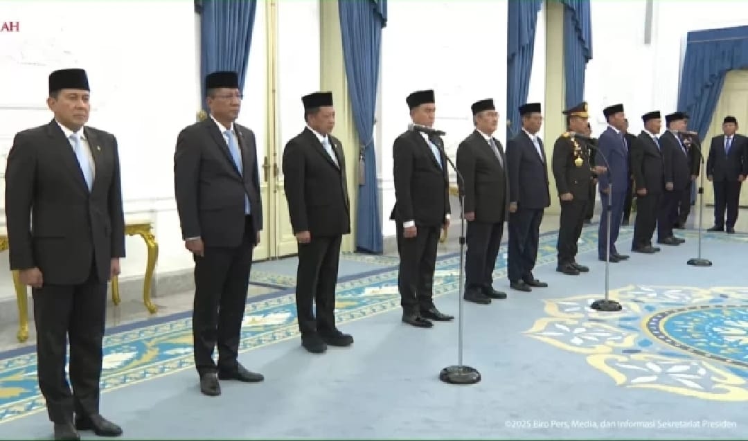 Prabowo Lantik 10 Anggota Komisi Percepatan Reformasi Polri, Ada Jimly, Mahfud hingga Idham Azis