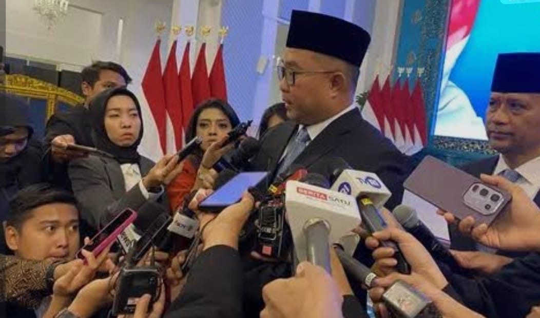 Prabowo Lantik Rektor IPB Arif Satria Jadi Kepala BRIN