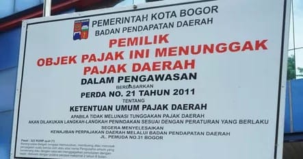 Bapenda dan Satpol PP Pasang Plang di Obyek Penunggak Pajak