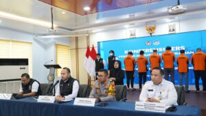 Berikan Identitas Palsu, Imigrasi Soetta Ciduk 6 WNA di Apartemen Jakarta Barat
