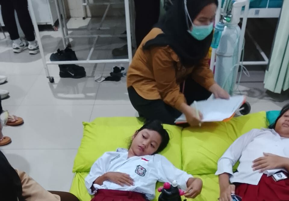 Keracunan MBG, Sejumlah Siswa SDN 02 dan 03 Dilarikan ke Puskesmas Bogor Selatan