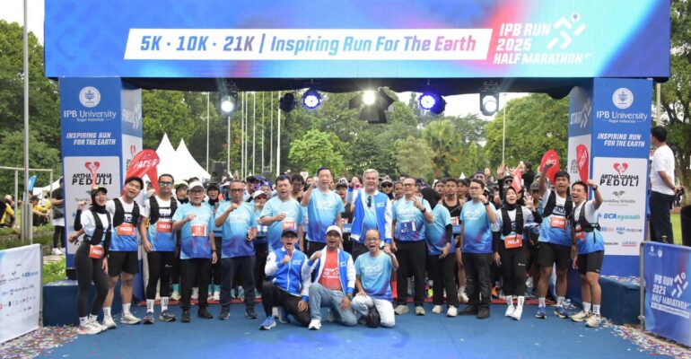 Sebanyak 4 Ribu Peserta Ambil Bagian di IPB Run Half Marathon 2025