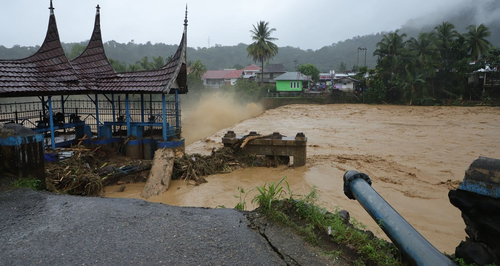 Air Mata Sumatera: 914 Jiwa Telah Pergi, Ratusan Masih Diharap Pulang