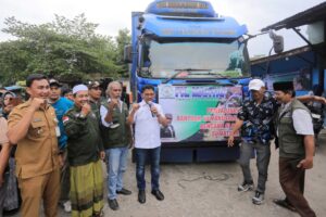 Lepas Bantuan Kemanusiaan ke Pulau Sumatera, Sachrudin Apresiasi Solidaritas Sosial Masyarakat