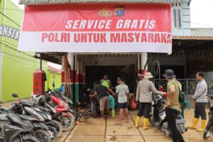 Polres Tapteng Buka Layanan Service Motor Gratis untuk Warga Terdampak