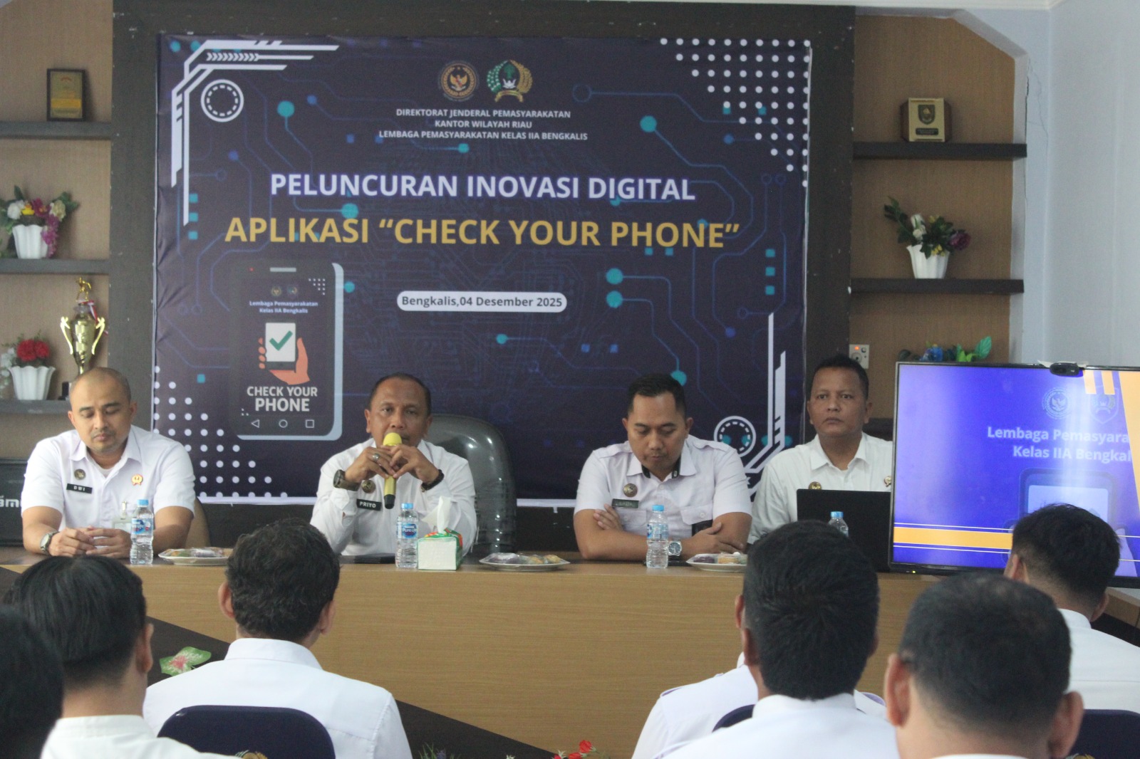 Lapas Bengkalis Luncurkan Aplikasi “Check Your Phone” Karya Petugas untuk Perkuat Pengamanan dan Cegah HP Ilegal 1 Lapas Bengkalis Luncurkan Aplikasi “Check Your Phone” Karya Petugas untuk Perkuat Pengamanan dan Cegah HP Ilegal