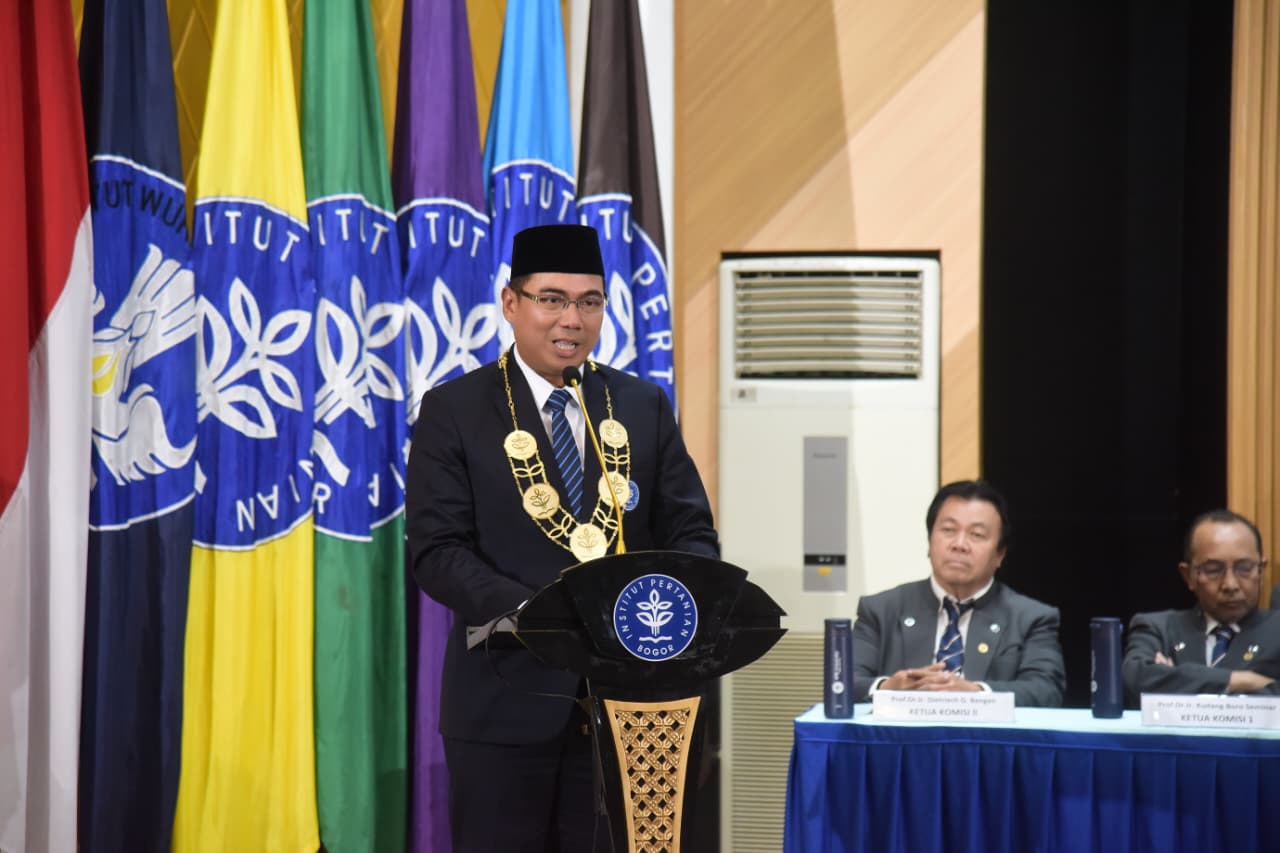 Jadi Rektor Termuda, Dr Alim Setiawan Ajak Maju Bersama IPB University