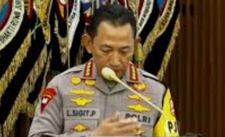Sampaikan Rilis Akhir Tahun 2025, Kapolri Ajak Heningkan Cipta untuk Korban Bencana Sumatera