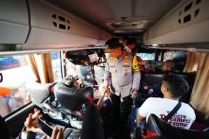 Tinjau Terminal Pulo Gebang, Kapolri: Utamakan Keselamatan Penumpang