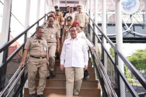 Resmikan Dua JPO, Gubernur Pramono Tekankan Infrastruktur Aman dan Beridentitas Budaya