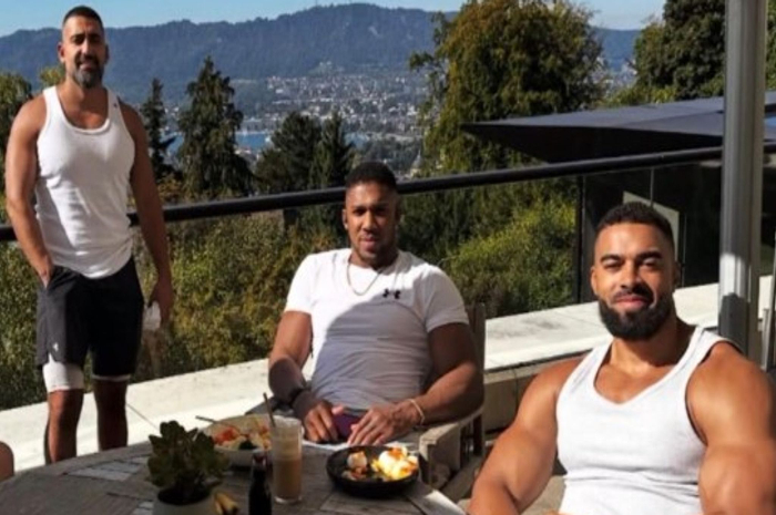 Ini Identitas Dua Teman Dekat Anthony Joshua yang Tewas dalam Kecelakaan di Nigeria