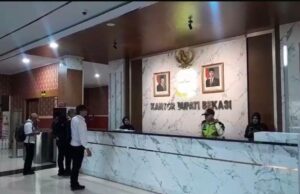 Puluhan Penyidik KPK Geledah Gedung Bupati Bekasi, Pengamanan Diperketat