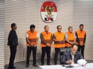 Bupati Lampung Tengah Terima Suap Rp5,75 Miliar