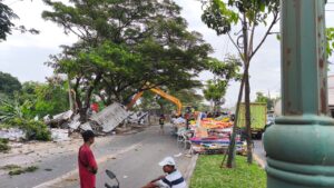 Nyaris Ricuh, Satpol PP Bongkar Ratusan Warung Remang-remang di Kalimalang Bekasi