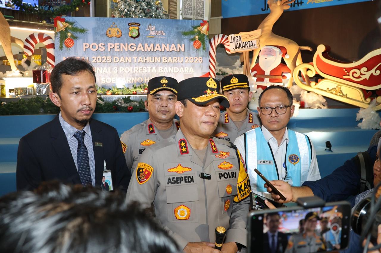 Kapolda Metro Jaya Apresiasi Pengamanan Nataru di Bandara Soekarno-Hatta 3 Kapolda3