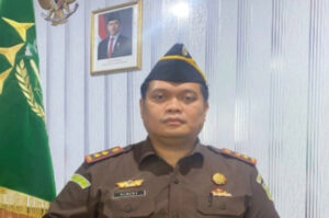 OTT KPK Guncang Kejaksaan: Kajari Hulu Sungai Utara Albertinus Napitupulu Digelandang ke Gedung Merah Putih