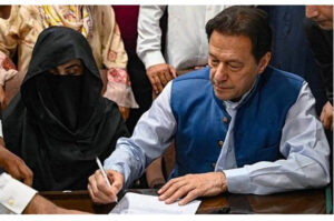 Mantan PM Pakistan Imran Khan dan Istri Dijatuhi 17 Tahun Penjara atas Kasus Penipuan Hadiah Negara