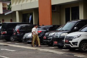 DPRD Desak Pemkot Bekasi Tertibkan 10 Ribu Mobil Dinas yang Kemplang Pajak