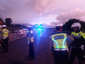 Sistem Satu Arah Berakhir, Lalu Lintas di Simpang Gadog Bogor Terpantau Padat 3 Sistem Satu Arah Berakhir, Lalu Lintas di Simpang Gadog Bogor Terpantau Padat