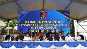 Tipideksus Bareskrim Polri Ungkap Modus Impor Pakaian Bekas Pakai Dari Luar Negeri Beromset Rp669 Miliar 6 Tipideksus Bareskrim Polri Ungkap Modus Impor Pakaian Bekas Pakai Dari Luar Negeri Beromset Rp669 Miliar