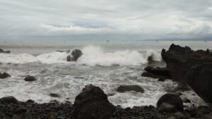 Vihara Kwan Yin Pelabuhan Ratu Diserbu Wisatawan