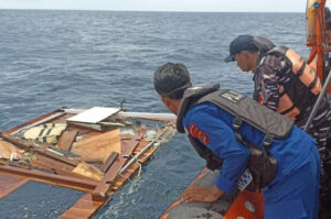 Pencarian Hari Ketiga, Pelatih Valencia dan Tiga Anaknya Belum Ditemukan di Laut Labuan Bajo