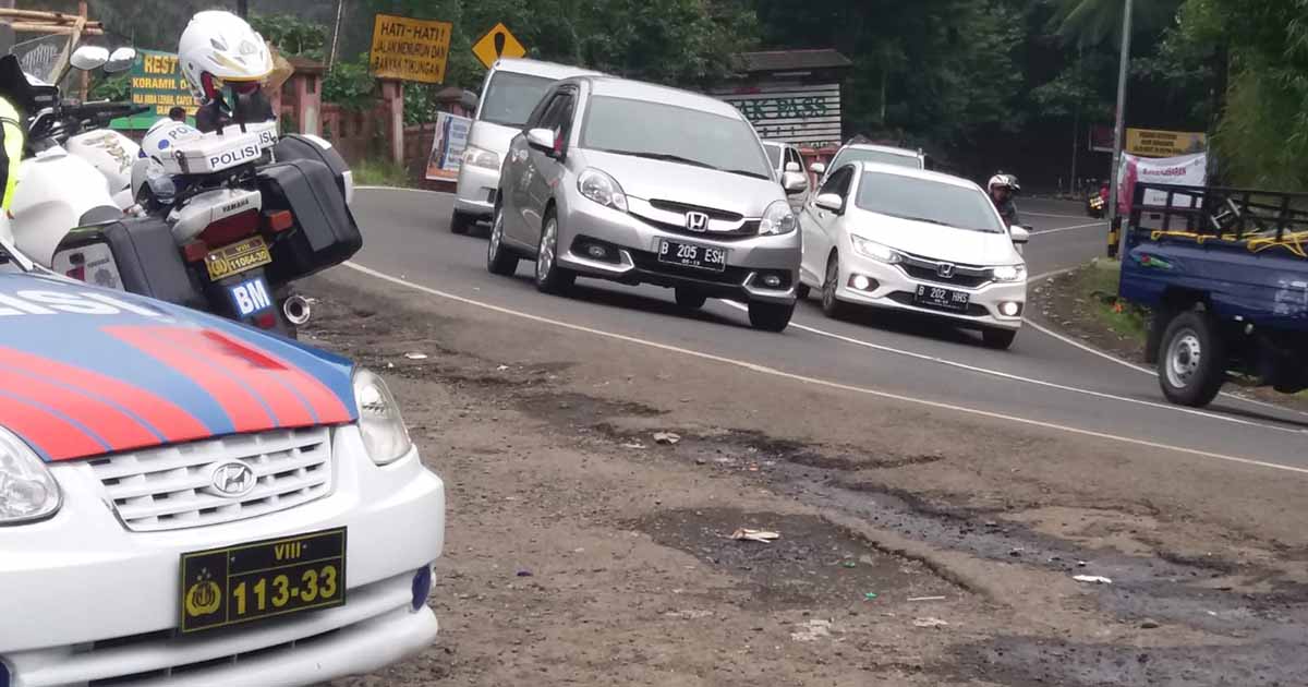Jalur Wisata Puncak, Bogor Dilebarkan Demi Kenyamanan Pengguna Jalan