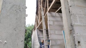 Ngeri! Puting Beliung Hantam Bekasi, Puluhan Rumah Warga Setu Rusak