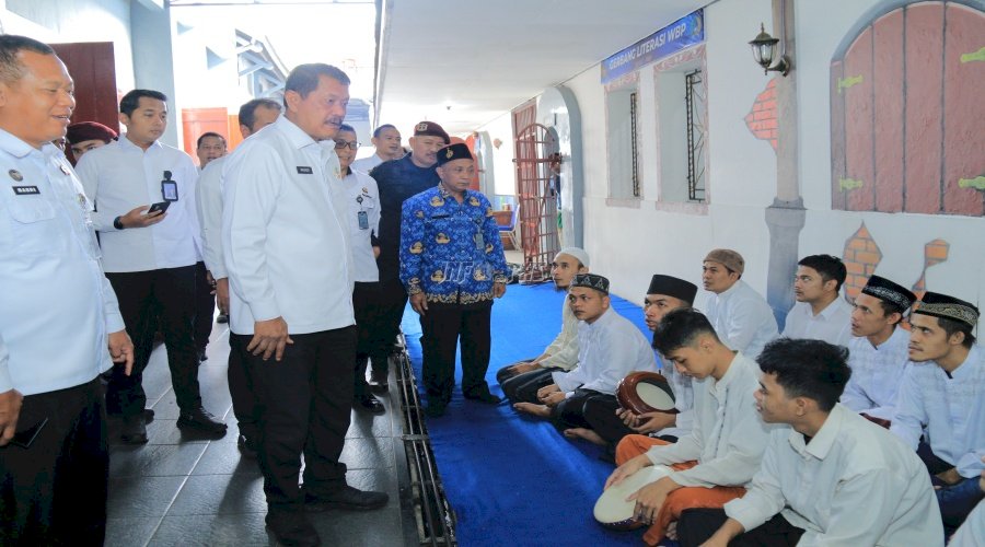 Tinjau Tiga Rutan di Jawa Tengah, Dirjenpas Mashudi Instruksikan Pengadaan Bahan Makanan Libatkan UMKM Lokal 2 WhatsApp Image 2025 12 04 at 16.28.12 4a8dc9b8