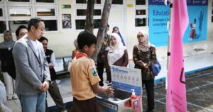 Dompet Dhuafa Bersama  Chubb Life Indonesia Wujudkan Sekolah Sehat dan Literasi Keuangan