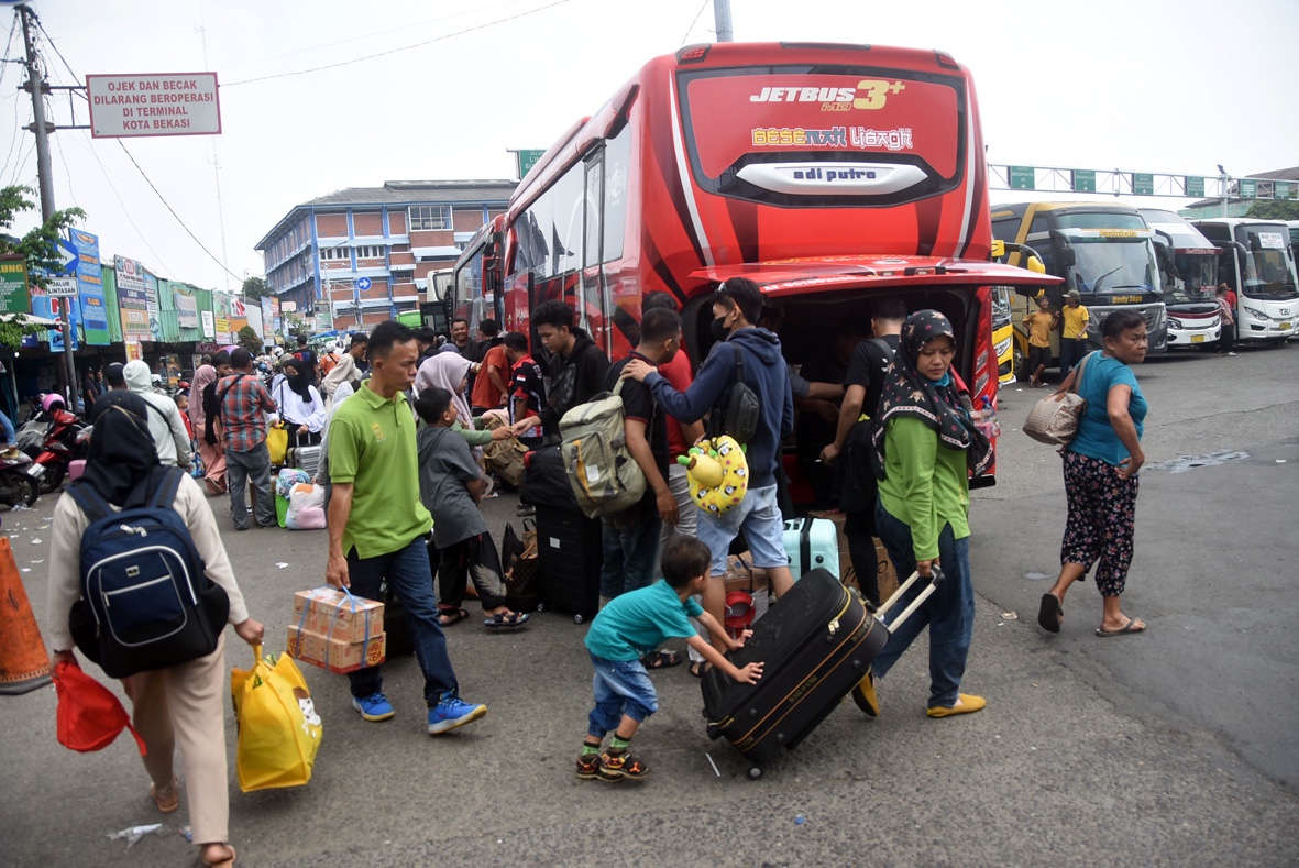 Hadapi Libur Nataru 2026, Terminal Bekasi Kerahkan Ratusan Bus Layani Pemudik