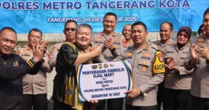 Polres Metro Tangerang Kota Terima 10 Ojol Mart dari Dewa United, Perkuat Sinergi dengan Pengemudi Ojol