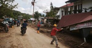 PLN Pulihkan 100% Sistem Kelistrikan Sumbar Pascabencana