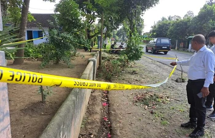 Mayat Wanita Mrs X Dikolong Angkutan Kota, Polisi Lakukan Penyelidikan