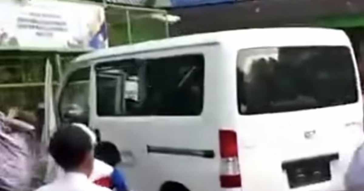 Mobil MBG Tabrak Belasan Pelajar SDN Kalibaru 01 Cilincing saat Upacara