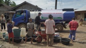 Sepekan Tanpa Air Bersih, Tangis Lansia di Tapanuli Berhenti Saat Dompet Dhuafa Datang