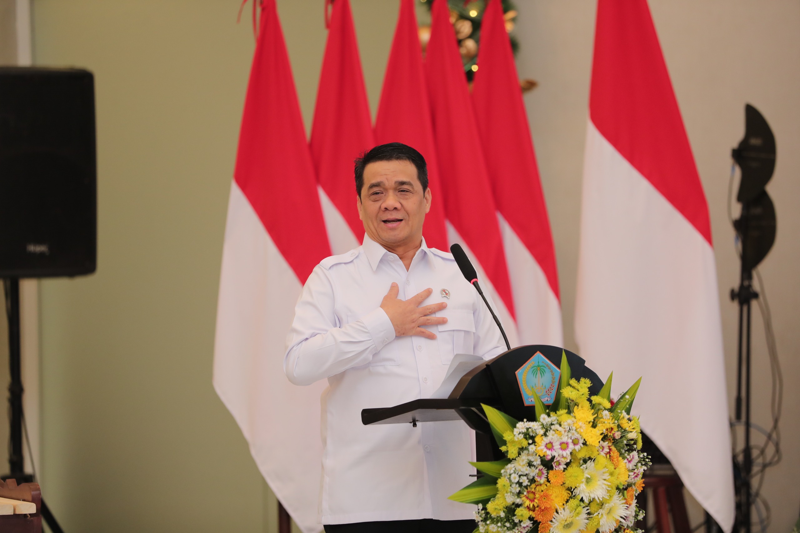 Dukung Asta Cita Presiden, Wamendes Resmikan Listrik Desa 24 Jam di Wilayah Terluar