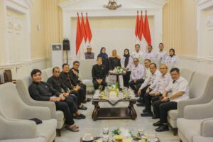 Wali Kota Bogor dan Sekjen Kemenimipas Bahas Lahan Hibah Diruang Paseban Suradipati Balaikota Bogor 9 Wali Kota Bogor dan Sekjen Kemenimipas Bahas Lahan Hibah Diruang Paseban Suradipati Balaikota Bogor