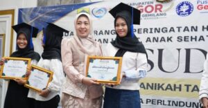Wisuda Sekolah Pranikah Kolaborasi IPB University dan Pemkab Bogor Cegah Perkawinan Dini 6 Wisuda Sekolah Pranikah Kolaborasi IPB University dan Pemkab Bogor Cegah Perkawinan Dini